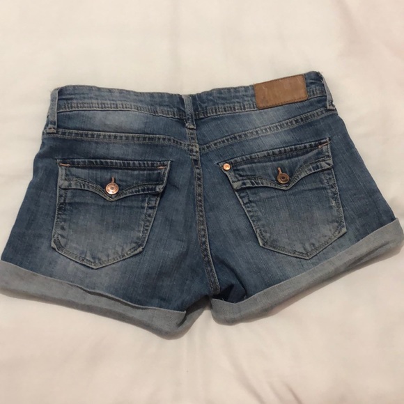 H&M denim boyfriend shorts - Picture 2 of 2